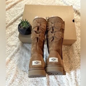 Rare to find - 👢👢Brand new UGG Allegra Double Bow II Chestnut  tall Boots size 9